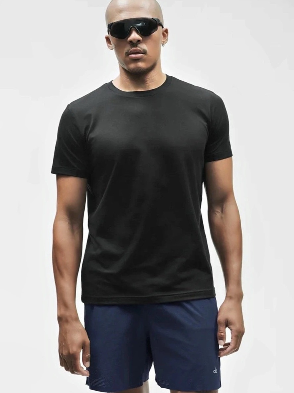 Alo Short Sleeve Cotton Tee in Black